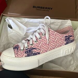 Burberry sneakers